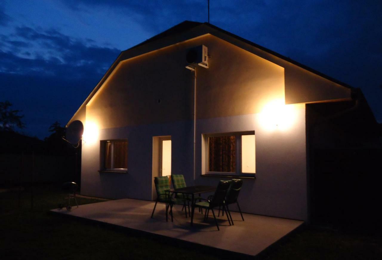Xlsuite Apartment Comfort Πιεστάνυ Εξωτερικό φωτογραφία